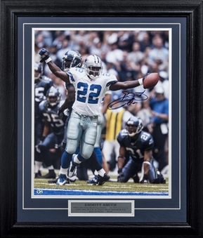 Emmitt Smith Signed & "22" Inscribed 16 x 20 Photo In 24 x 27 Framed Display (Beckett)